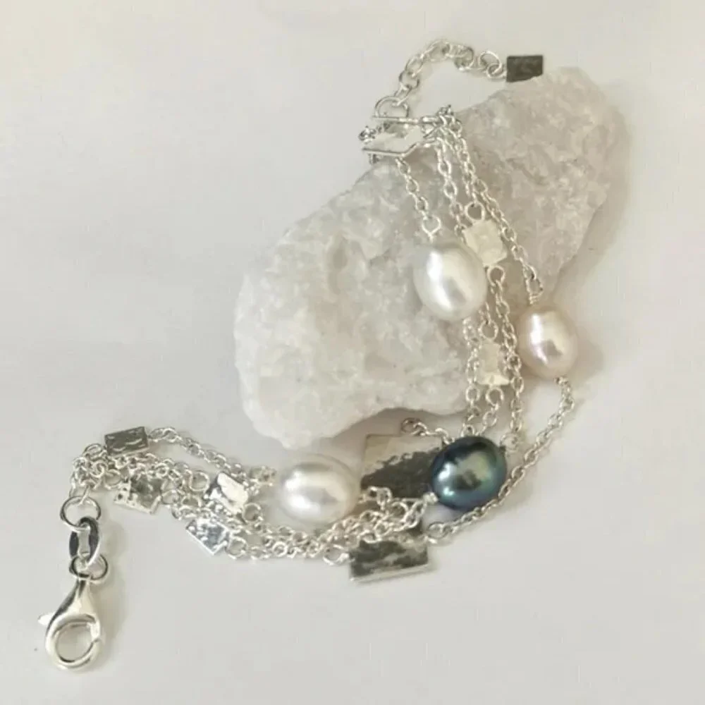 Sterling silver multi strand bracelet with Freshwater pearls 🆕